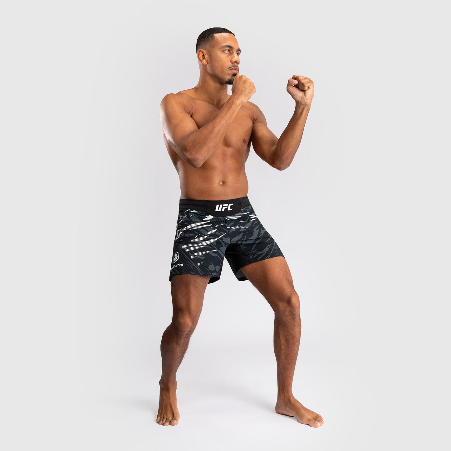 UFC Fusion by Venum Personalizzati Authentic Fight Night Shorts da Lotta per Uomo - Fit Corto - Nero