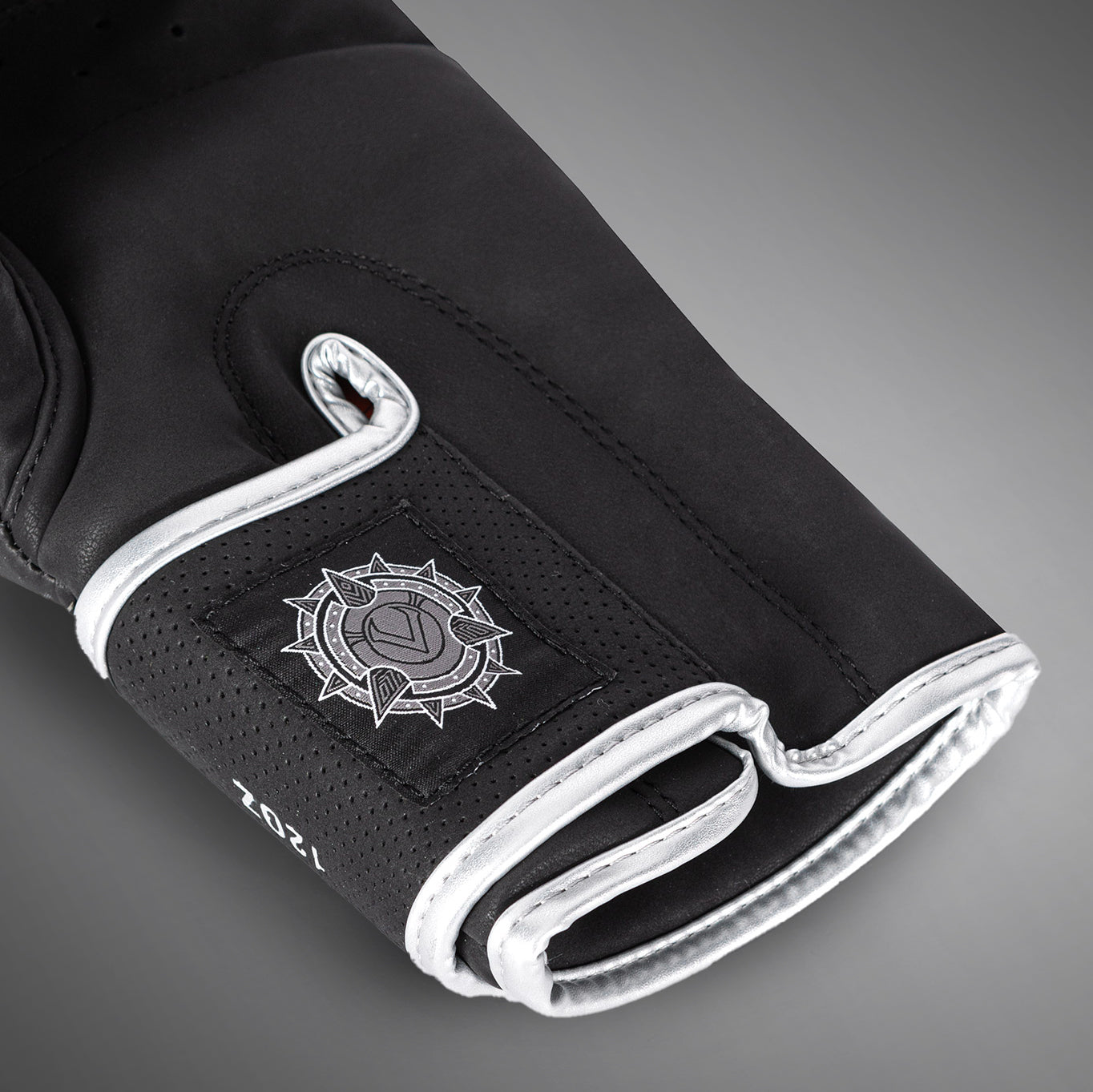 Venum Gladiator 5.0 Guanti Da Boxe - Nero/Argento