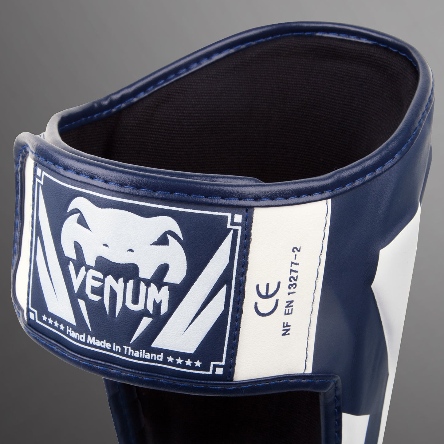 Parastinchi con parapiede Venum Elite - Bianchi/Blu navy