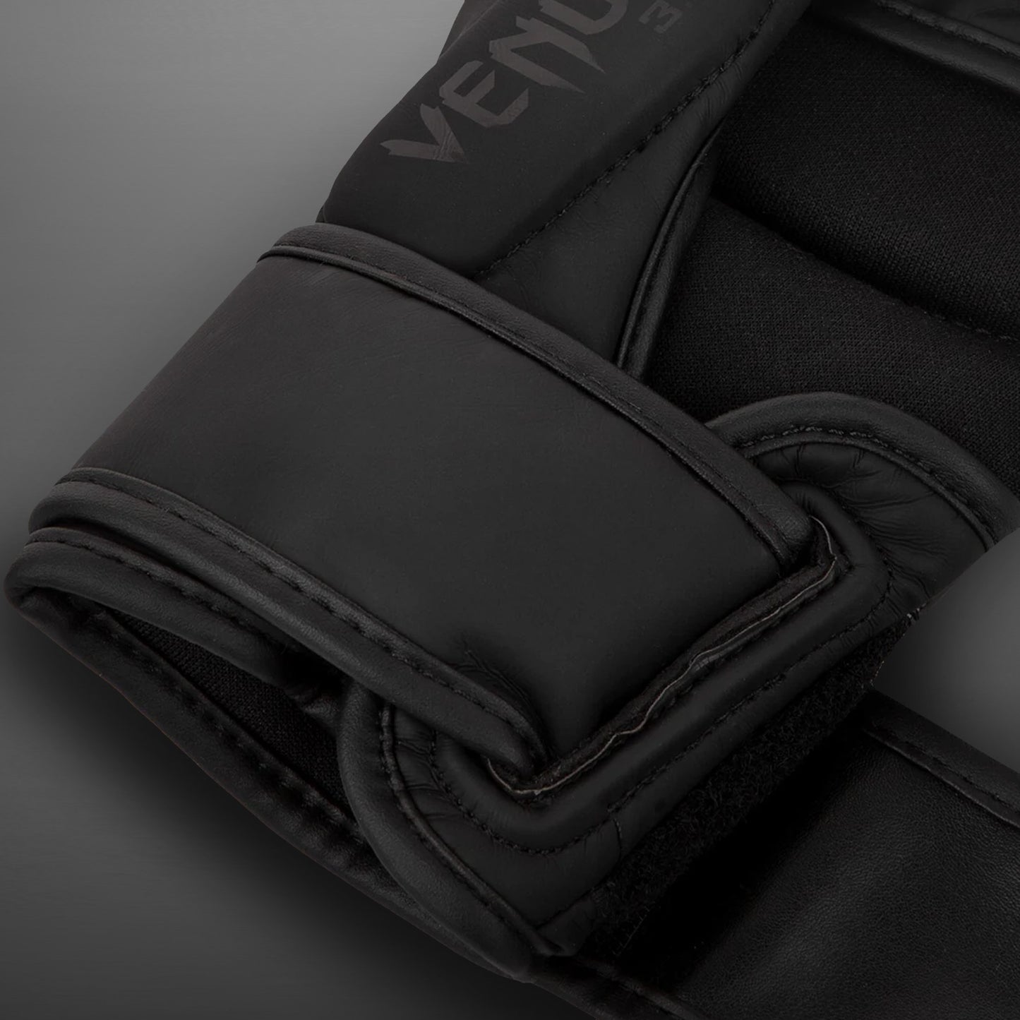 Venum Challenger 3.0 Guanti da combattimento - Nero