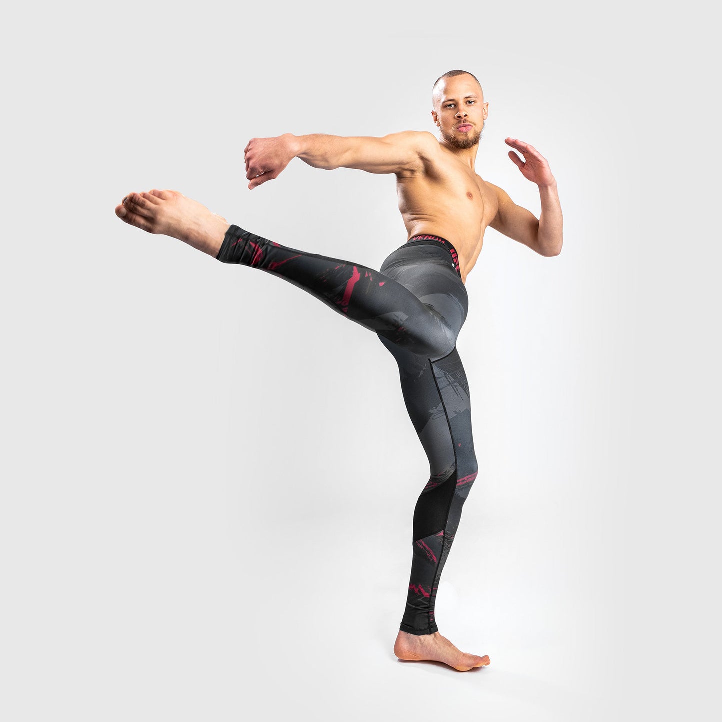 Pantaloni a compressione UFC Venum Authentic Fight Week 2.0 - nero