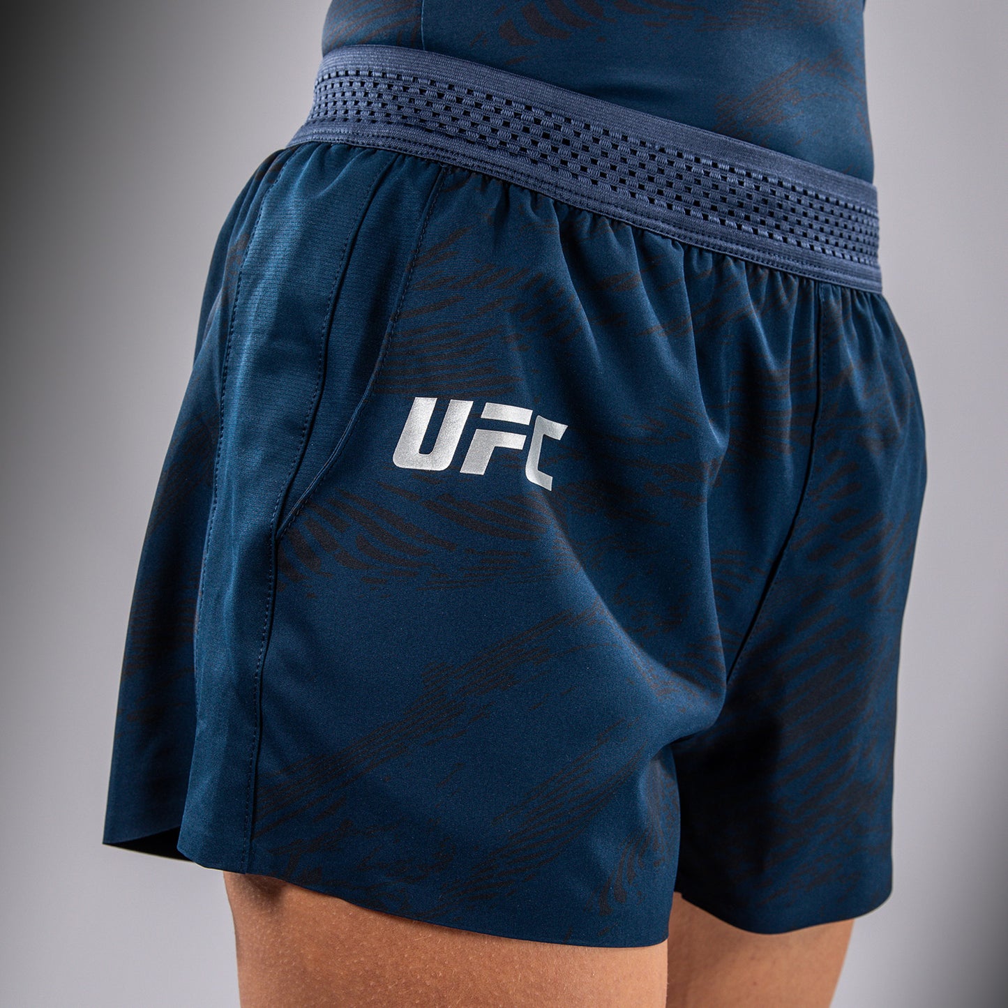 UFC Fusion by Venum Fight Week Shorts Performance per Donna - Blu oceanico