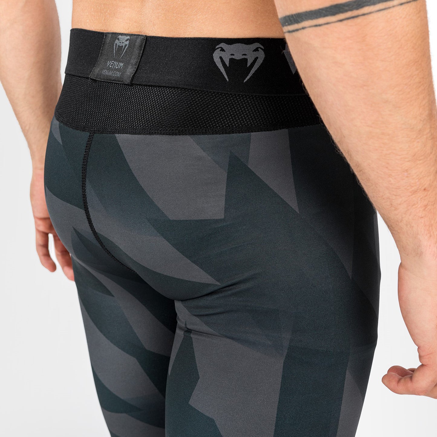 Pantaloni a compressione Venum Razor - Nero/Oro