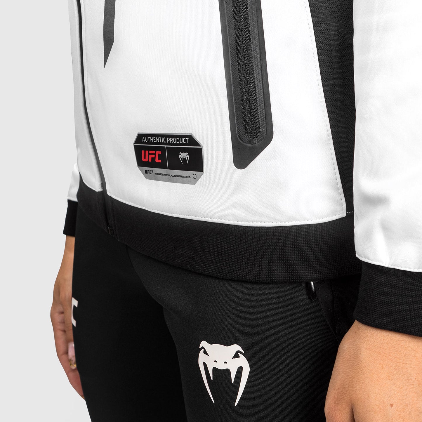 Felpa con cappuccio UFC Venum Authentic Fight Night 2.0 Donna - Bianco