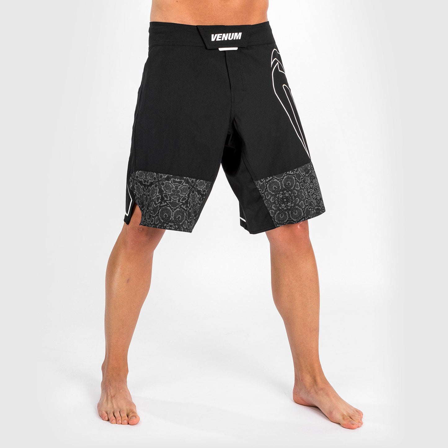 Pantaloncini da combattimento LIGHT 4.0 Venum - Nero/Bianco