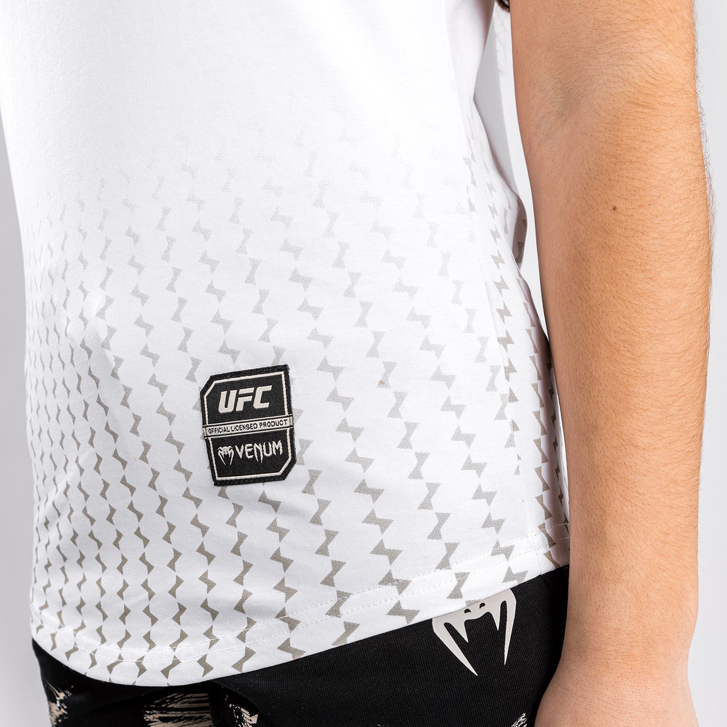 T-shirt UFC Venum Authentic Fight Week 2.0 - Donna - bianco