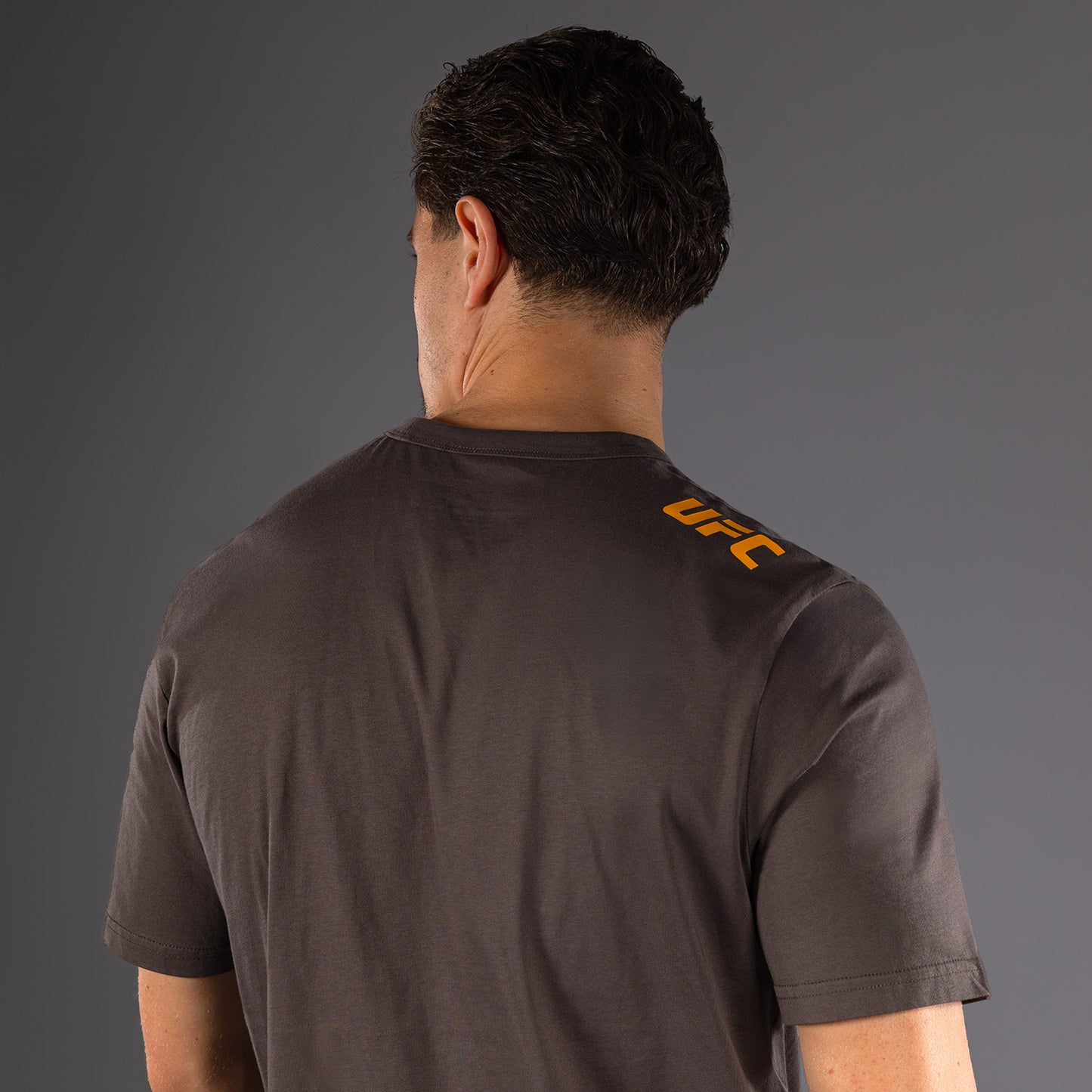 UFC Fusion by Venum Fight Week Maglietta a Manica Corta per Uomo - Marrone terra