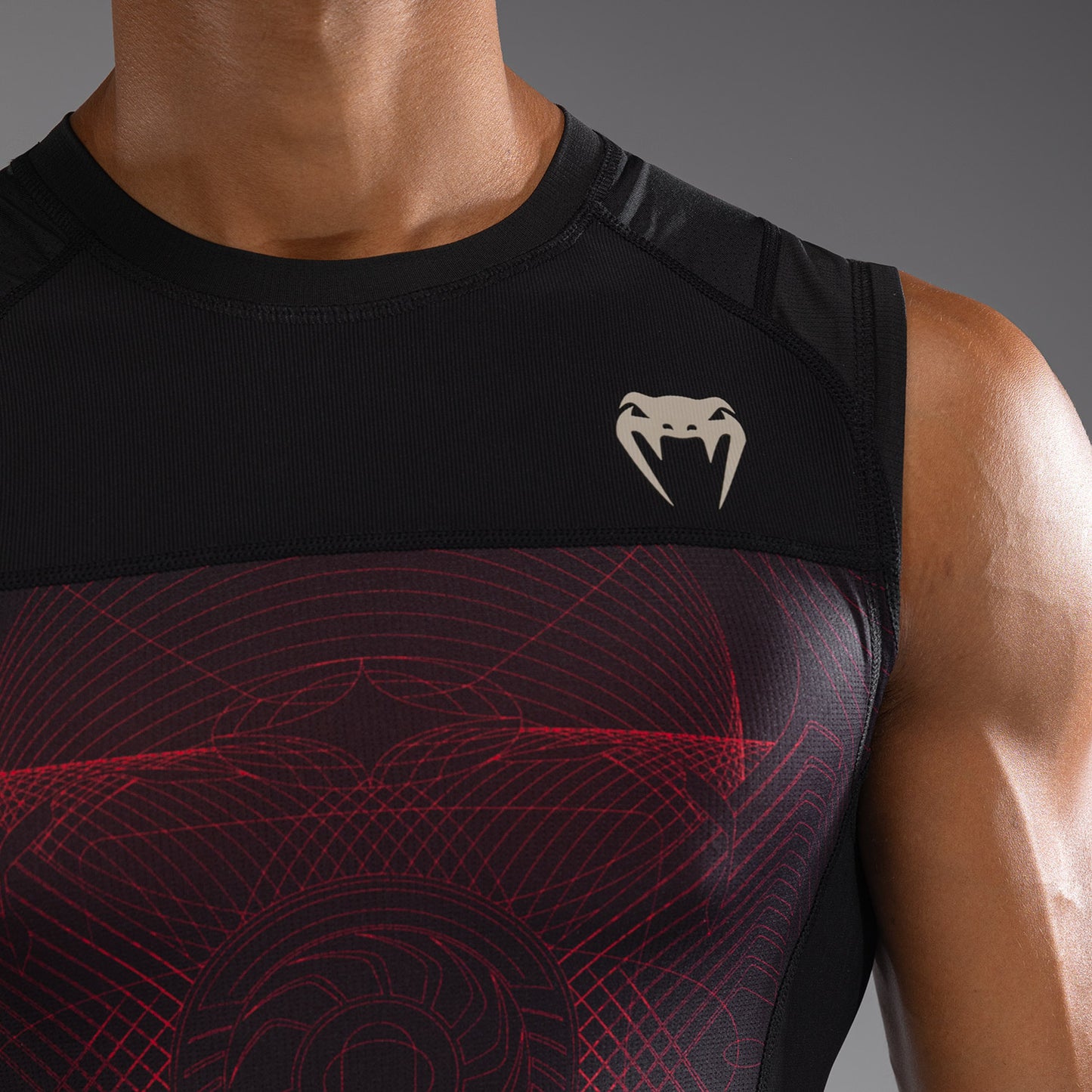 Venum G-Fit Air Rashguard Senza Maniche - Nero Profondo/Rosso Fuoco