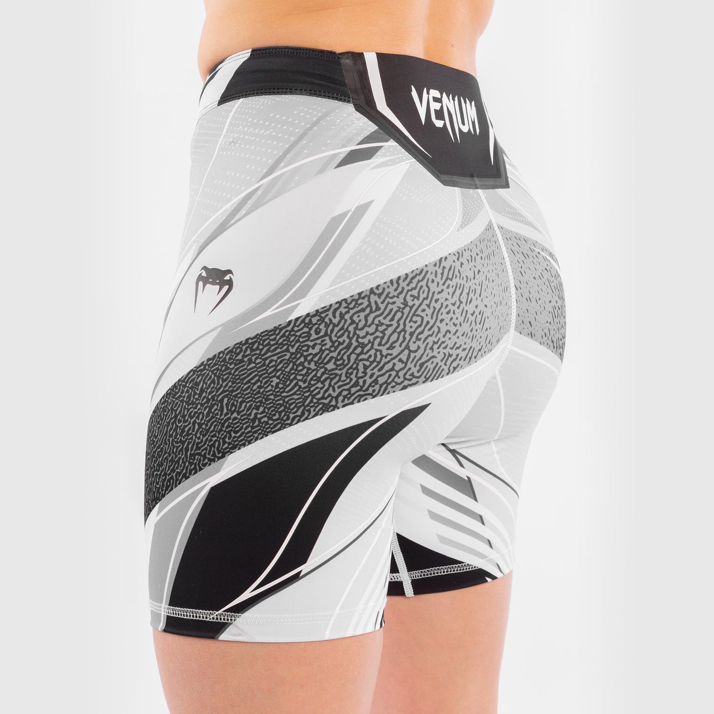Pantaloncini da Vale Tudo Donna UFC Venum Authentic Fight Night - Vestibilità Lunga - Bianco