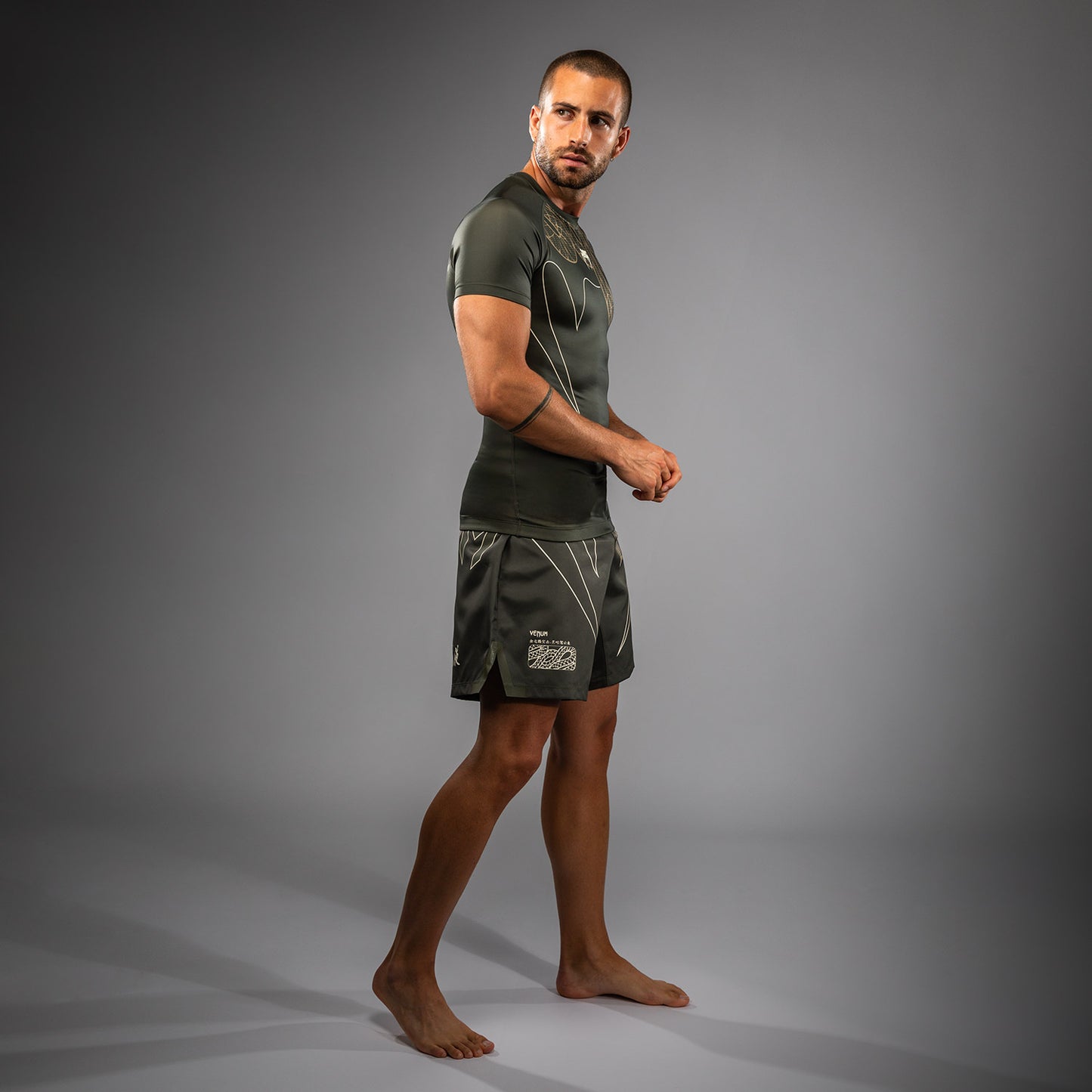 Venum Serpenti Rashguard a maniche corte – Kaki/Bronzo/Avorio