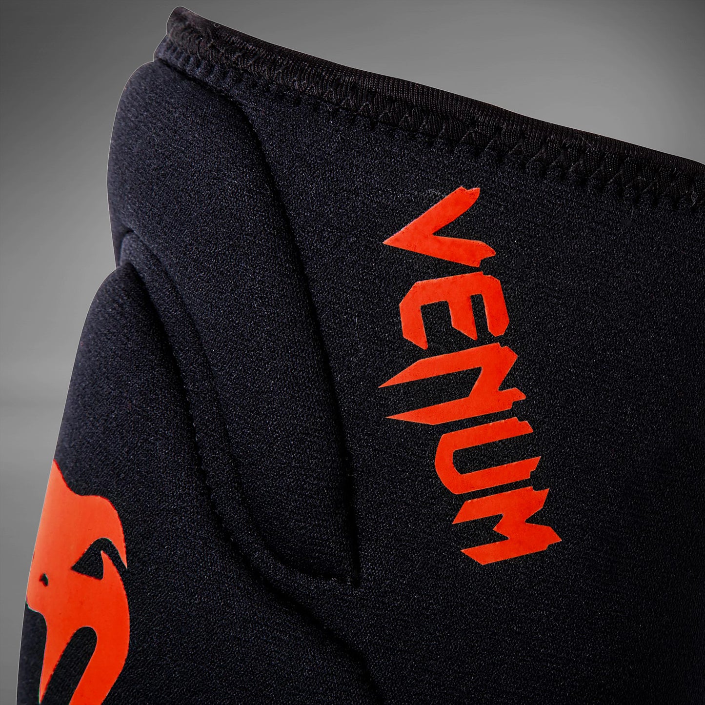 Venum Kontact Ginocchiere - Coppia - Nero/Rosso
