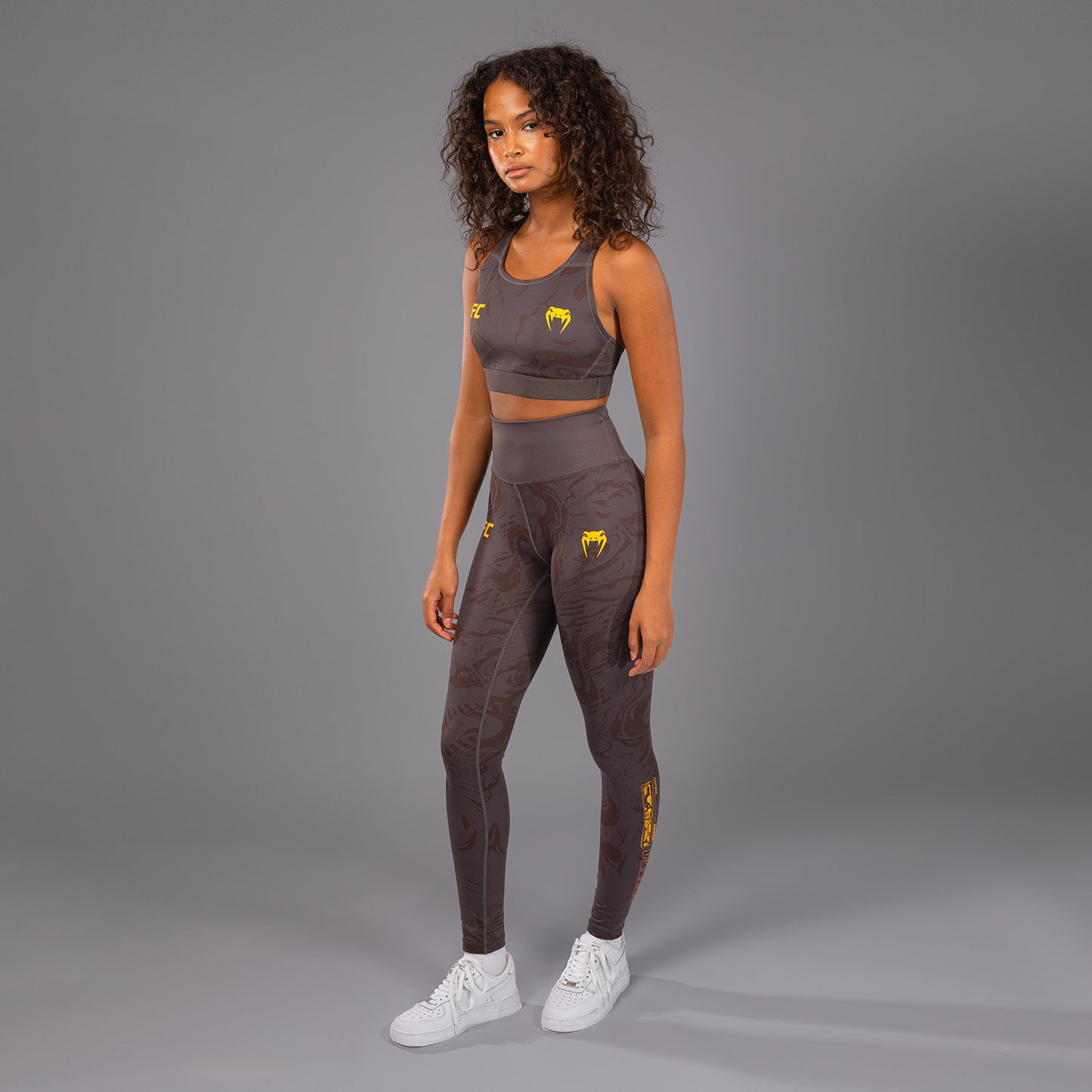 UFC Fusion by Venum Fight Week Leggings Performance per Donna - Marrone terra