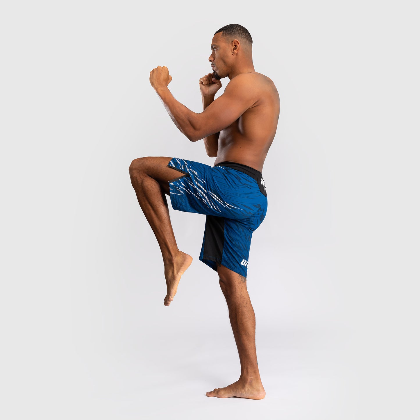 UFC Fusion by Venum Personalizzati Authentic Fight Night Shorts da Lotta per Uomo - Fit Largo - Blu