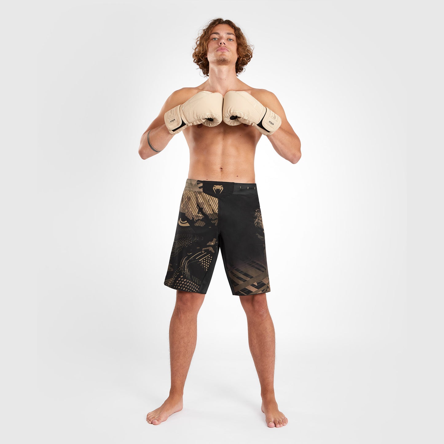 Venum Gorilla Jungle Pantaloncini da combattimento - Nero/Sabbia