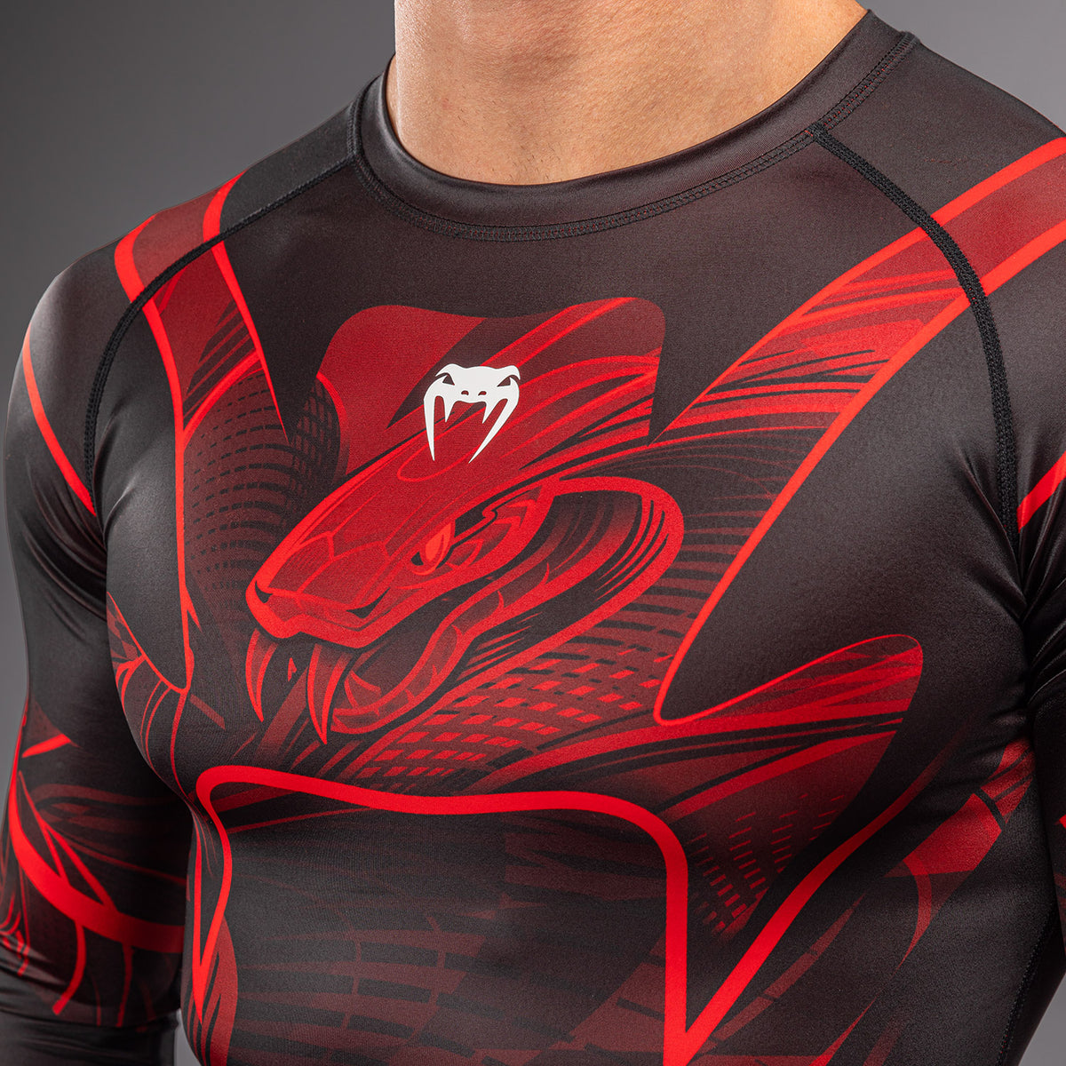 Venum Crimson Viper 2.0 Rashguard a maniche lunghe - Nero/Rosso