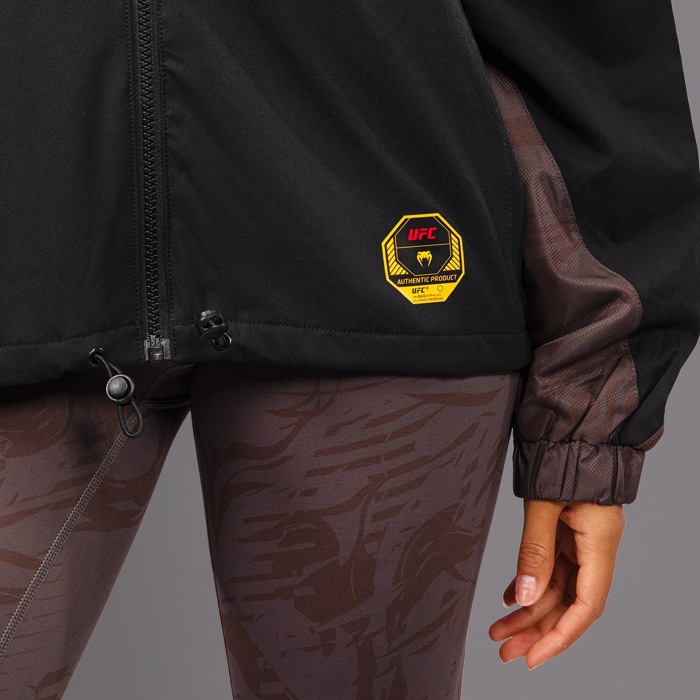 UFC Fusion by Venum Fight Week Felpa con Zip per Donna - Marrone terra