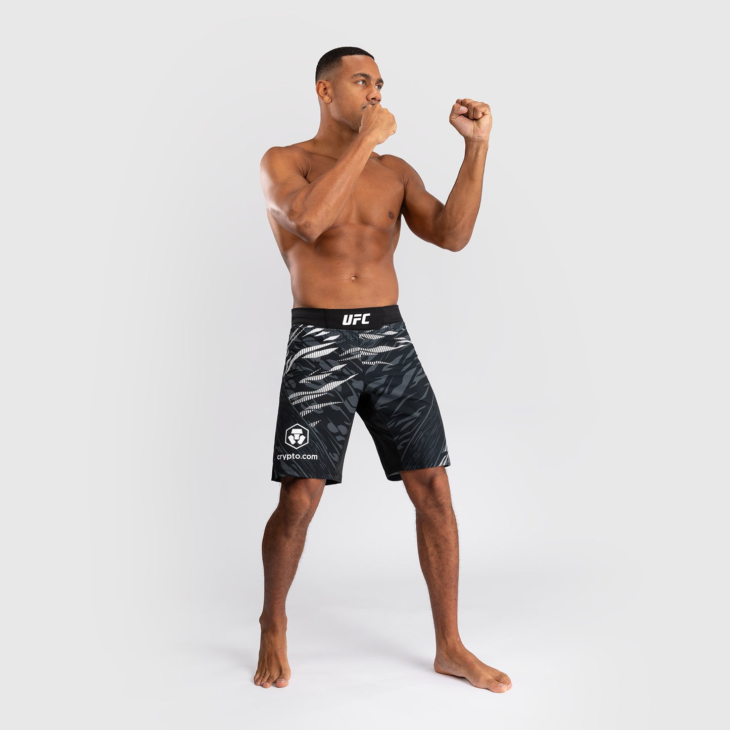 UFC Fusion by Venum Personalizzati Authentic Fight Night Shorts da Lotta per Uomo - Fit Largo - Nero