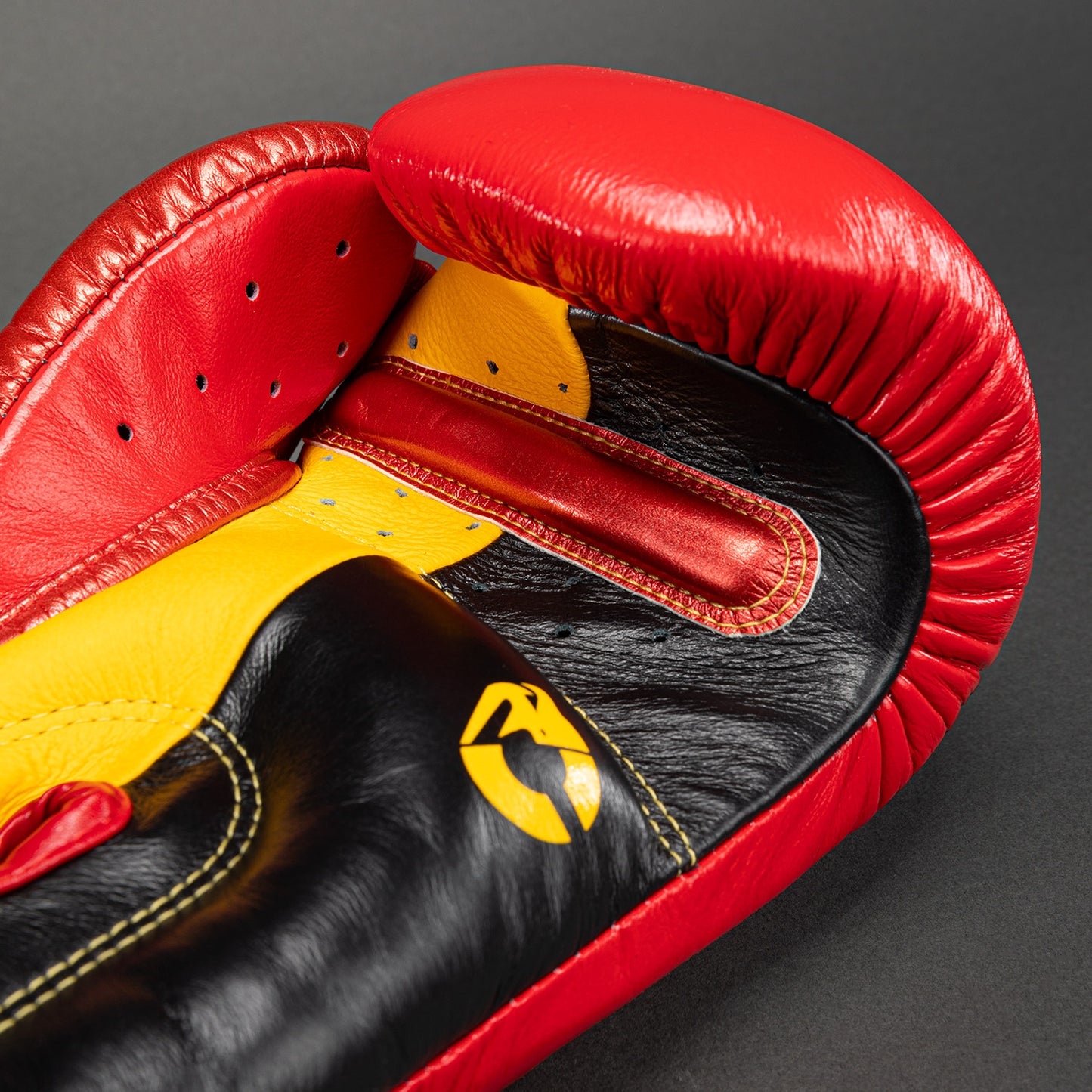 Guantoni da Boxe Venum Giant 3.0 - Rosso/Giallo/Oro