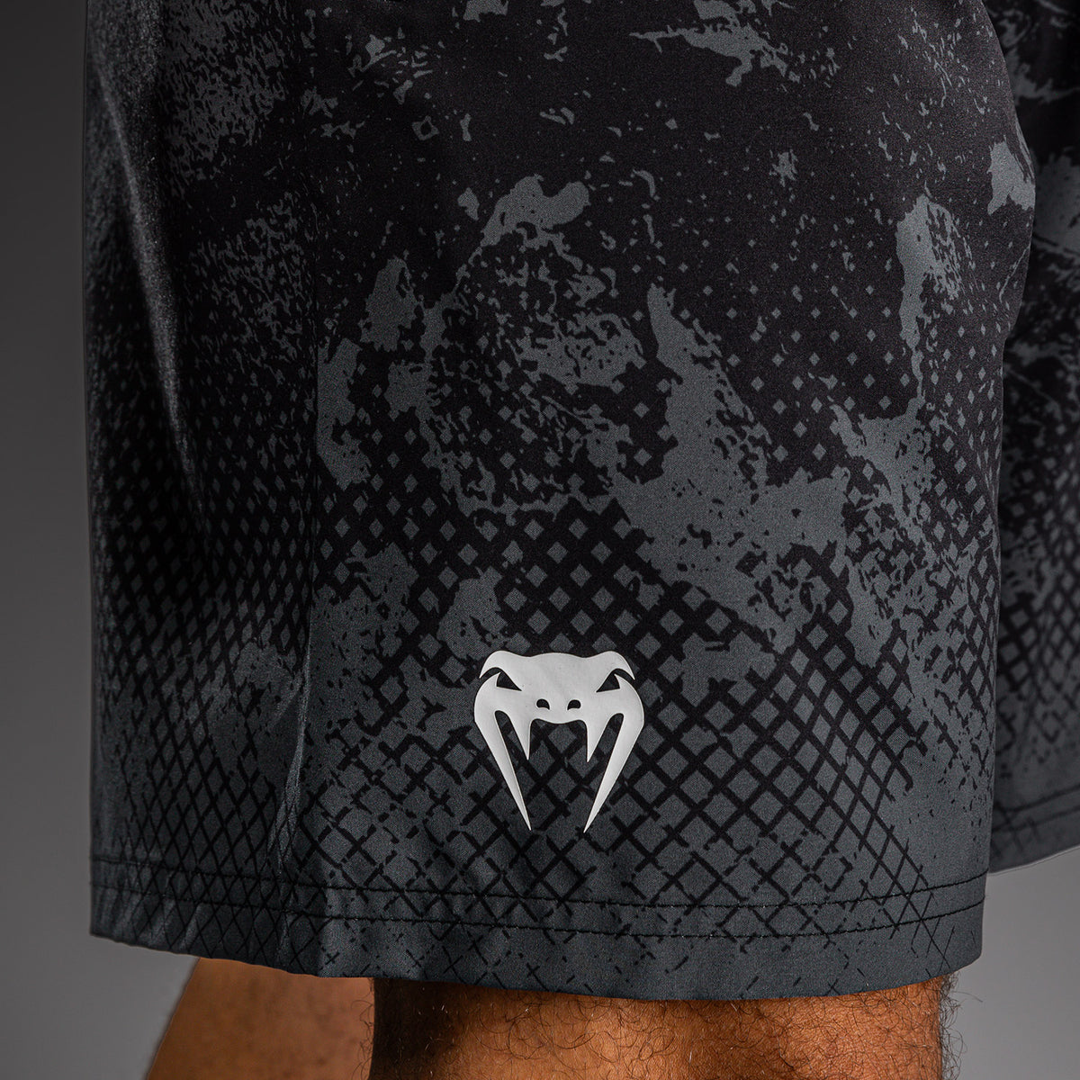 Venum x Batman Pantaloncini da allenamento - Nero/Grigio/Bianco