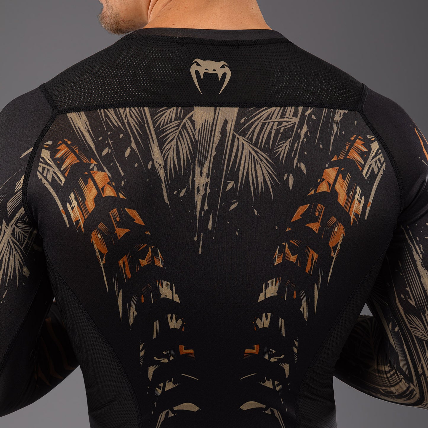 Venum Tiger Rashguard a Maniche Lunghe - Nero/Arancione Neon