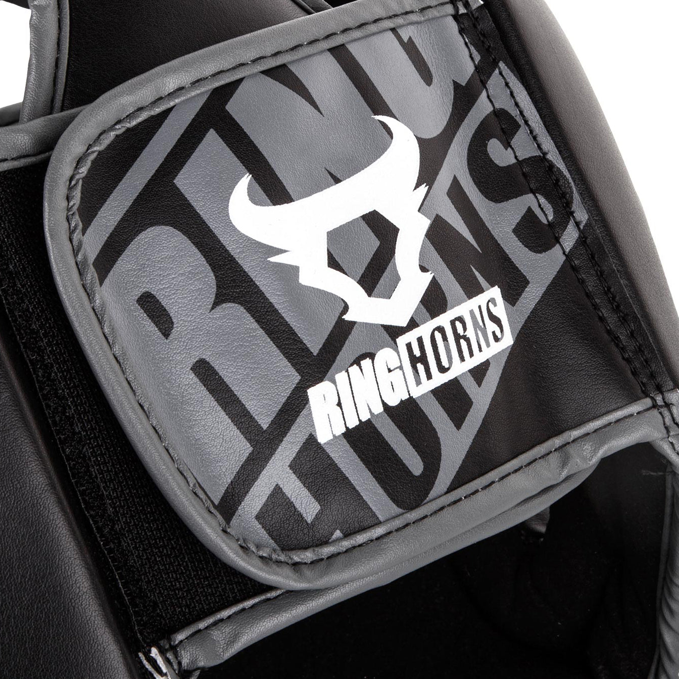 Ringhorns Charger by Venum Headgear – Nero