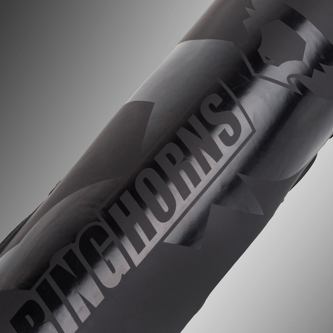 Ringhorns Charger by Venum Shin Guards and Foot Protectors – Nero/Nero