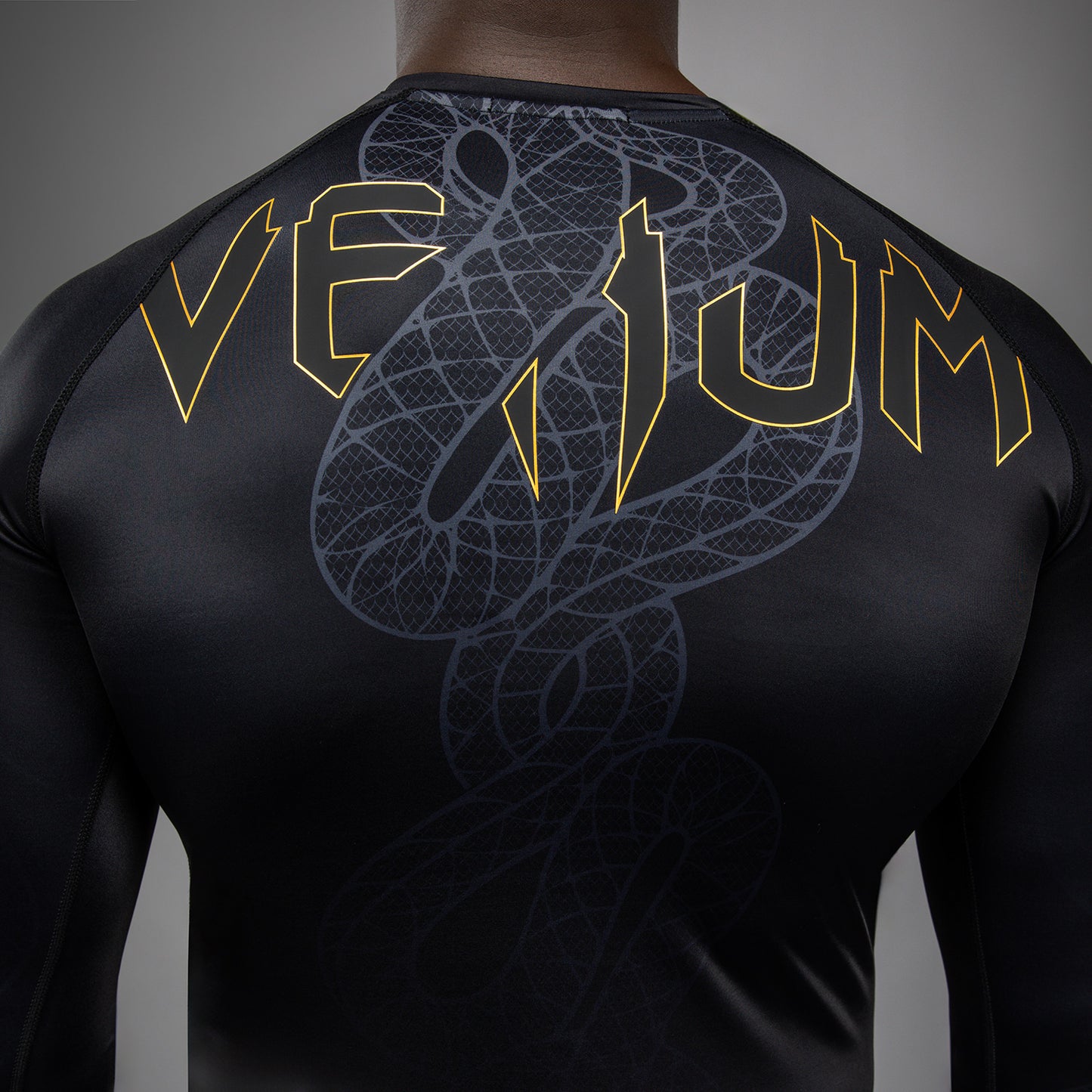 Venum Serpenti Rashguard a manica lunga – Nero/Argento/Oro