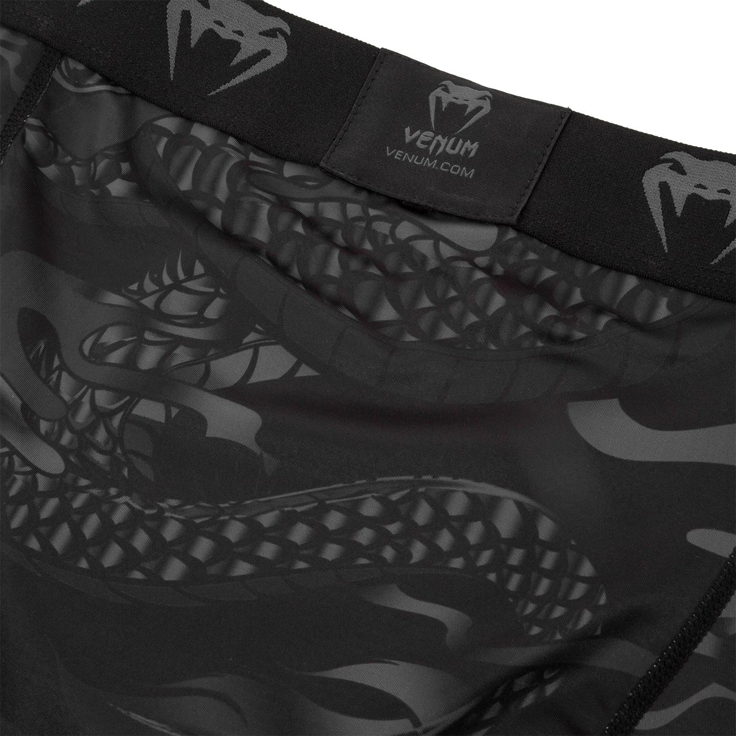 Pantaloncini a compressione Venum Dragon's Flight - Nero/Nero