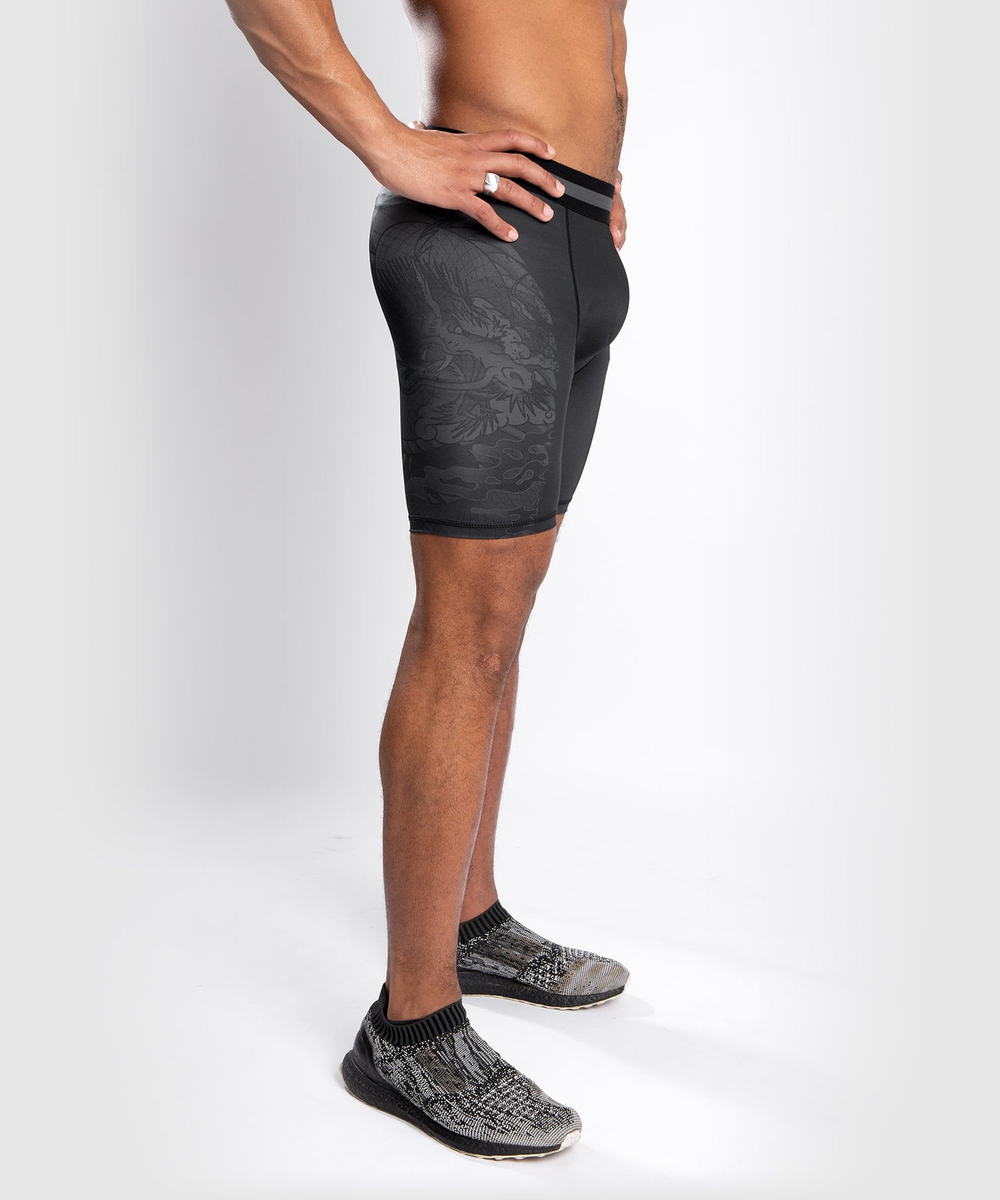 Venum YKZ21 Pantaloncini Vale Tudo - Neri/Neri