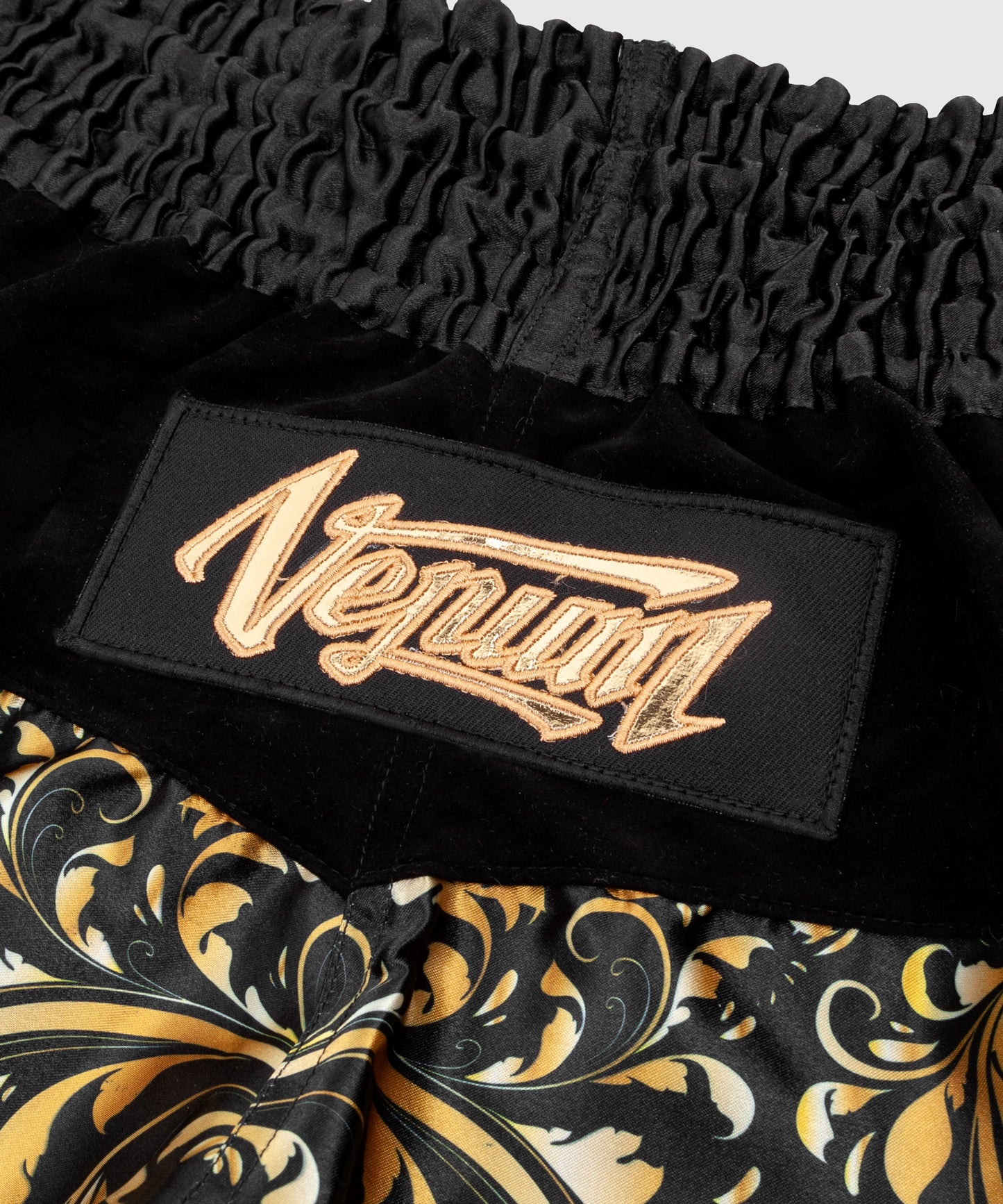 Pantaloncini Muay Thai Absolute Venum - Nero/Oro - Esclusiva