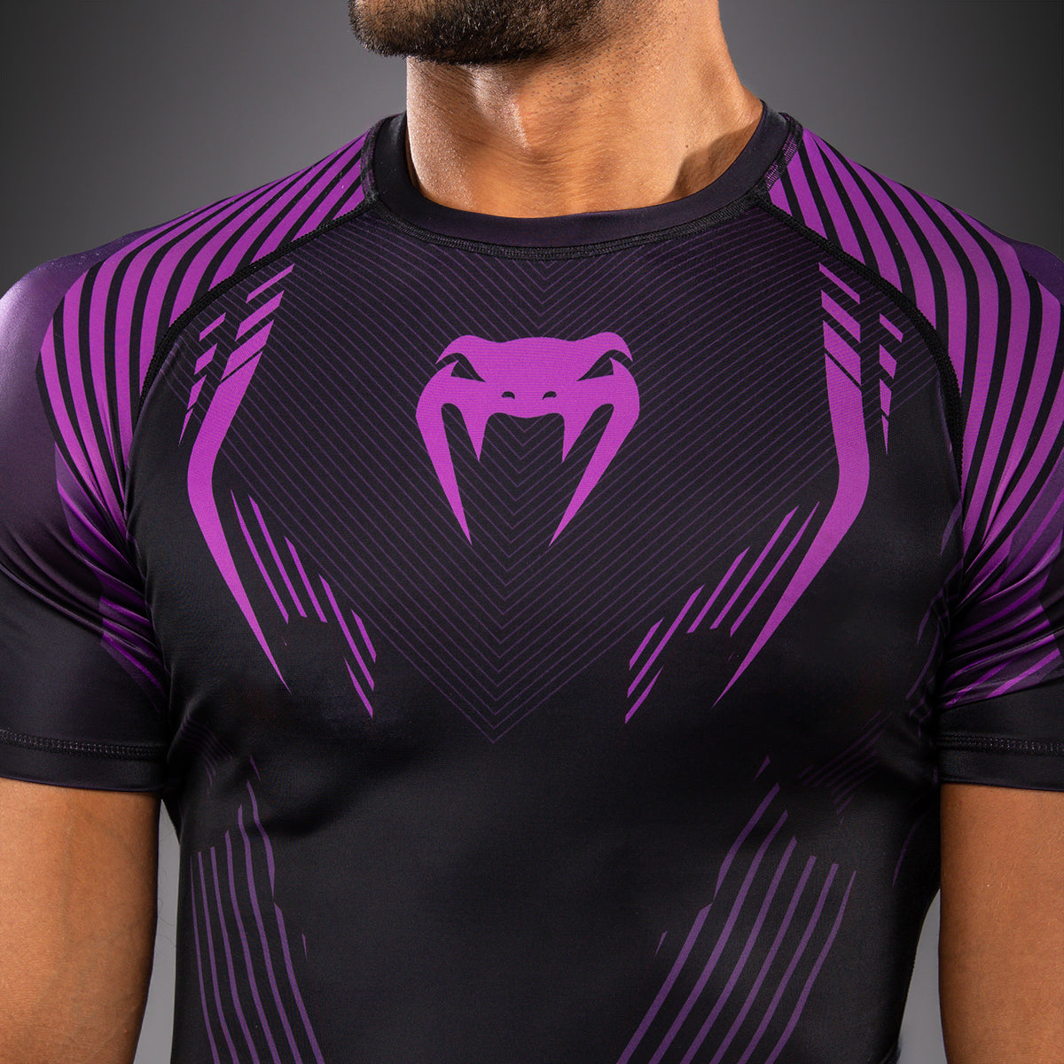Venum No-Gi 6.0 Rashguard a Maniche Corte - Nero/Viola