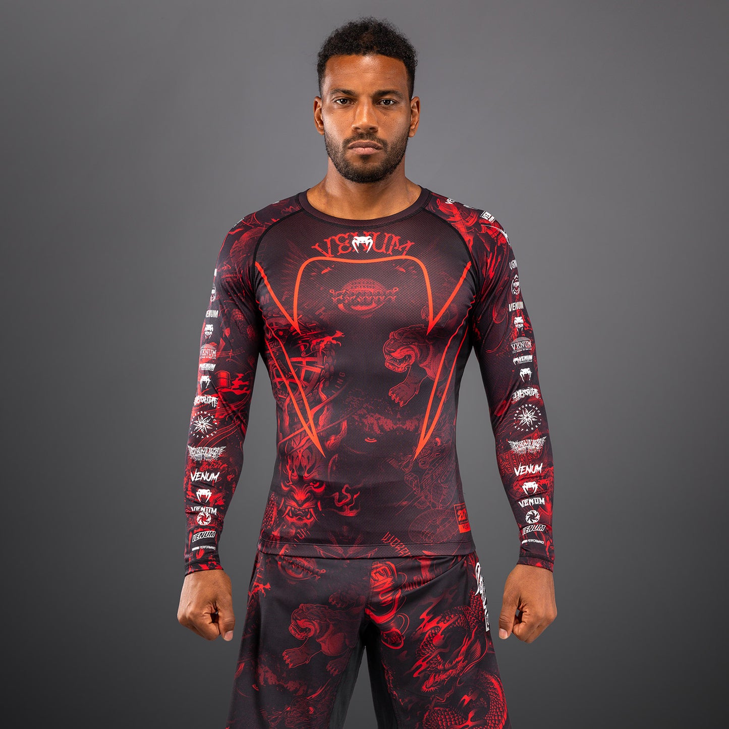 Venum 20th Anniversary Rashguard a Maniche Lunghe - Nero/Rosso