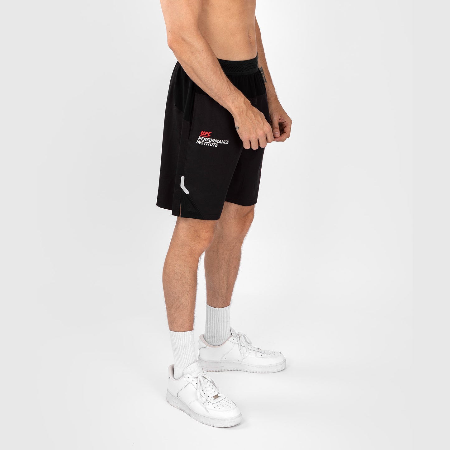 UFC Venum Performance Institute 2.0 Pantaloncini da uomo - Nero/Rosso