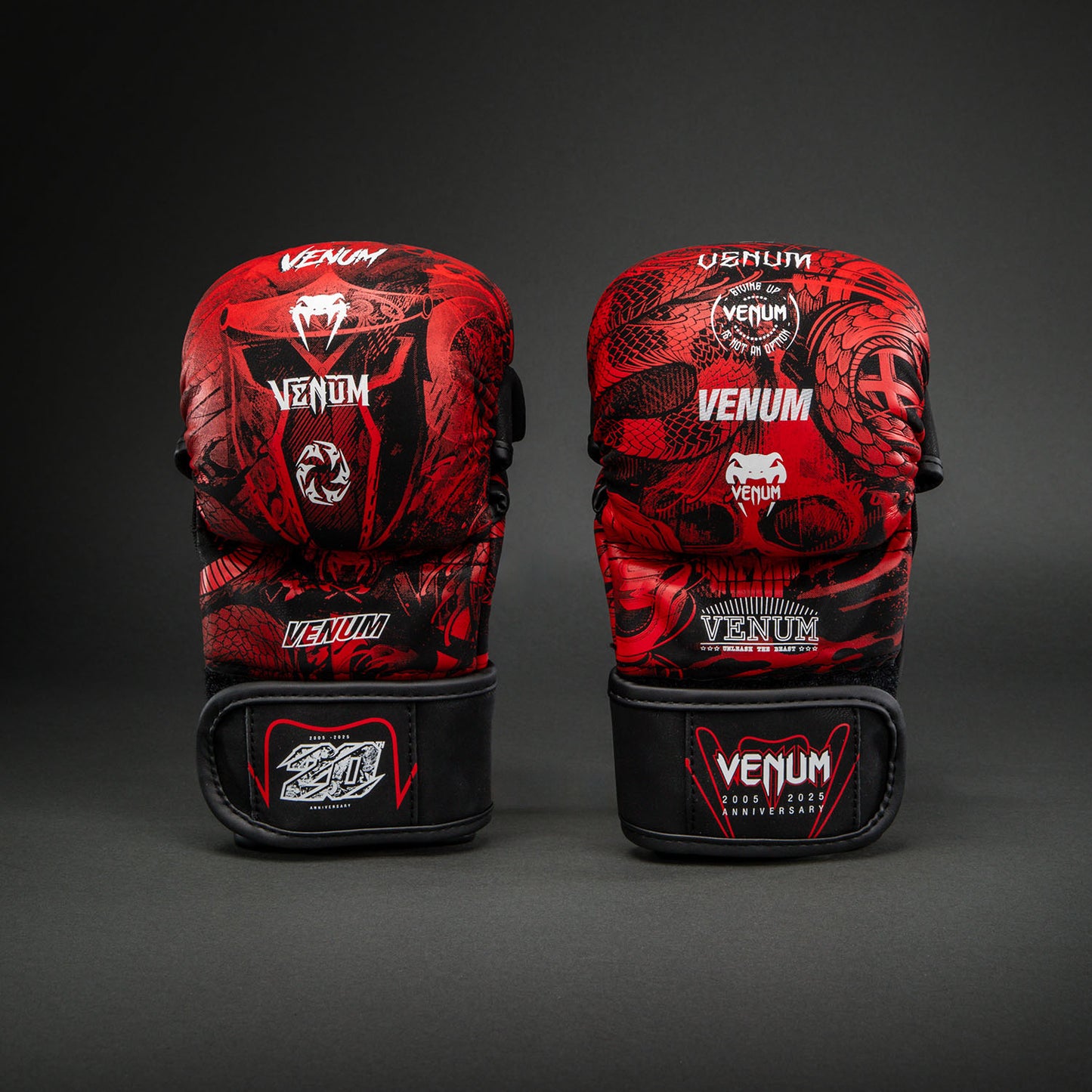 Venum 20th Anniversary Guanti da sparring - Nero/Rosso