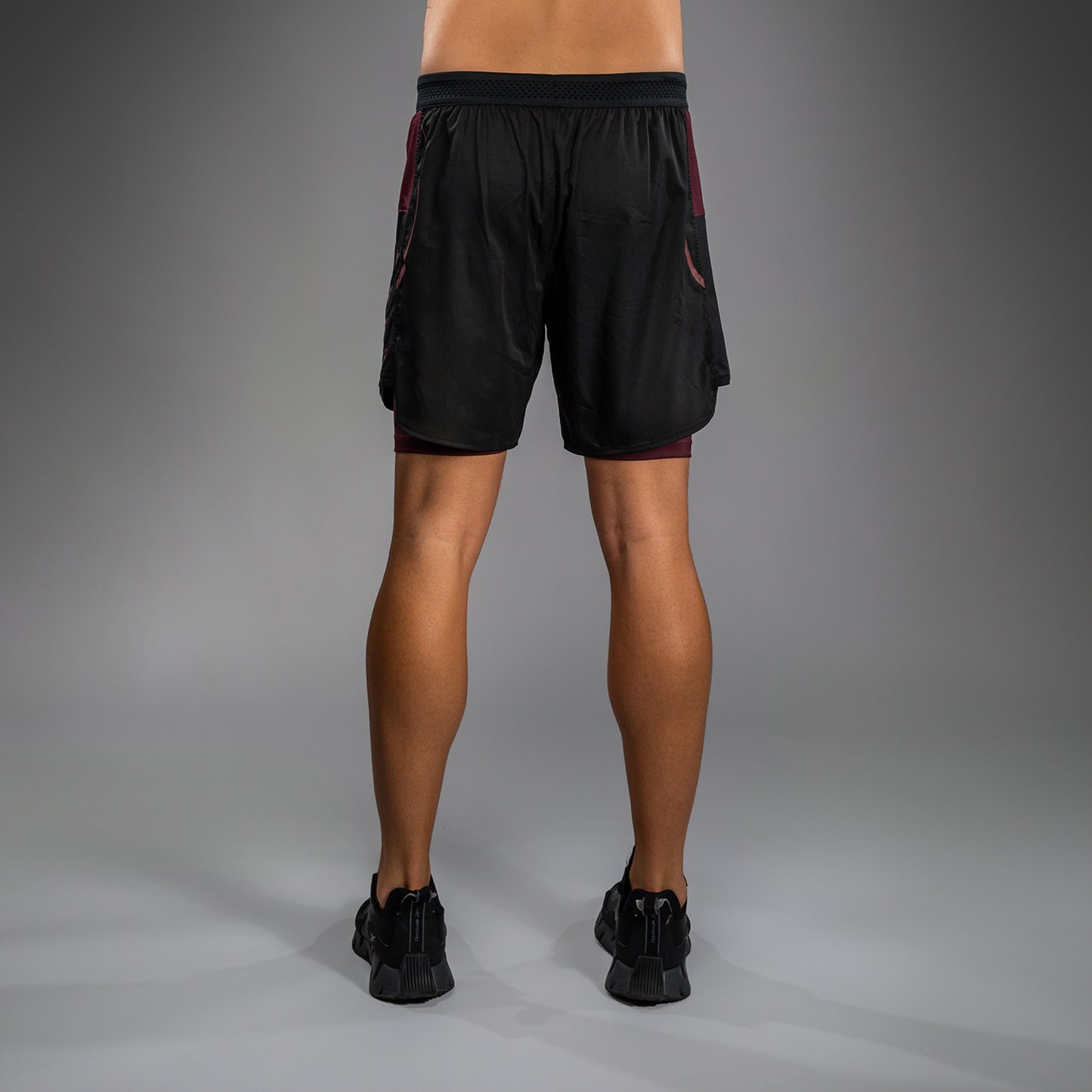 Venum x Assassin’s Creed Shadows Pantaloni da Allenamento da Uomo - Borgogna/Nero