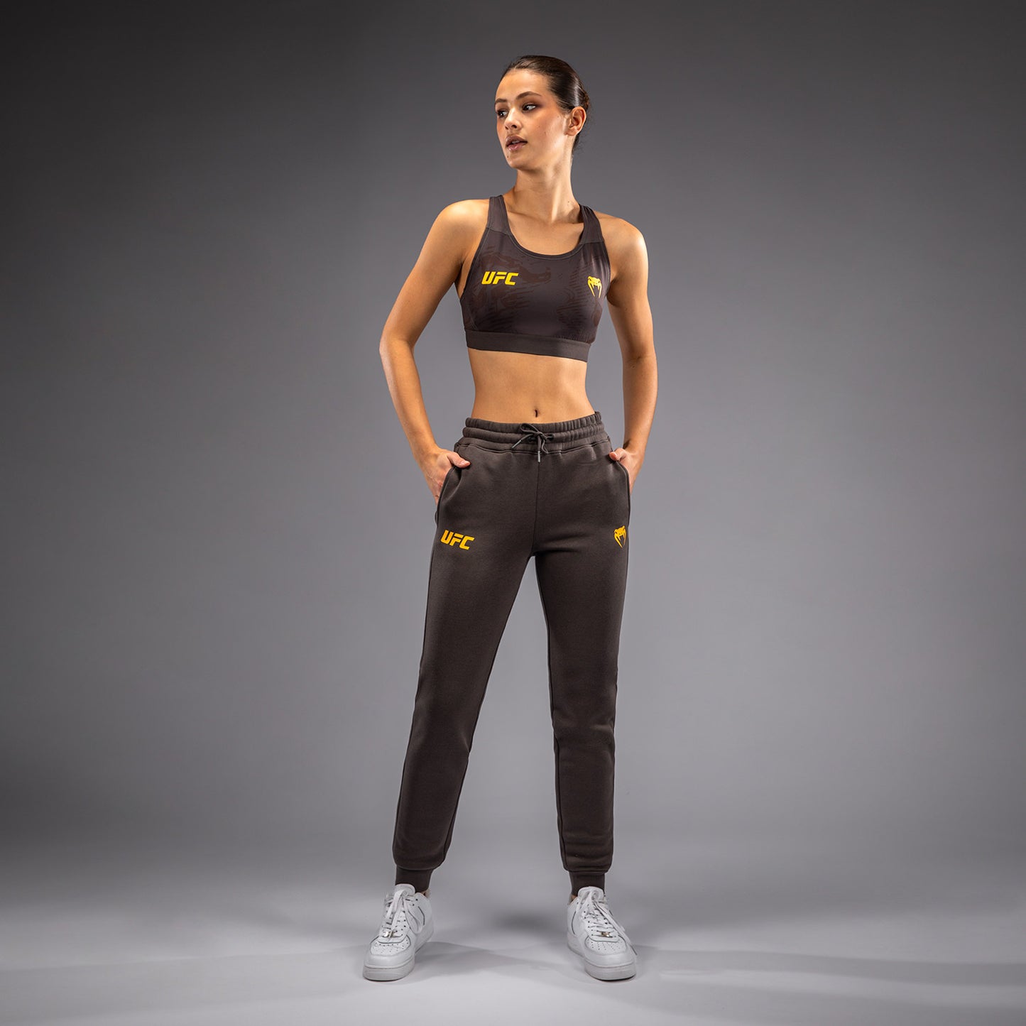 UFC Fusion by Venum Fight Week Pantaloni in Cotone per Donna - Marrone terra