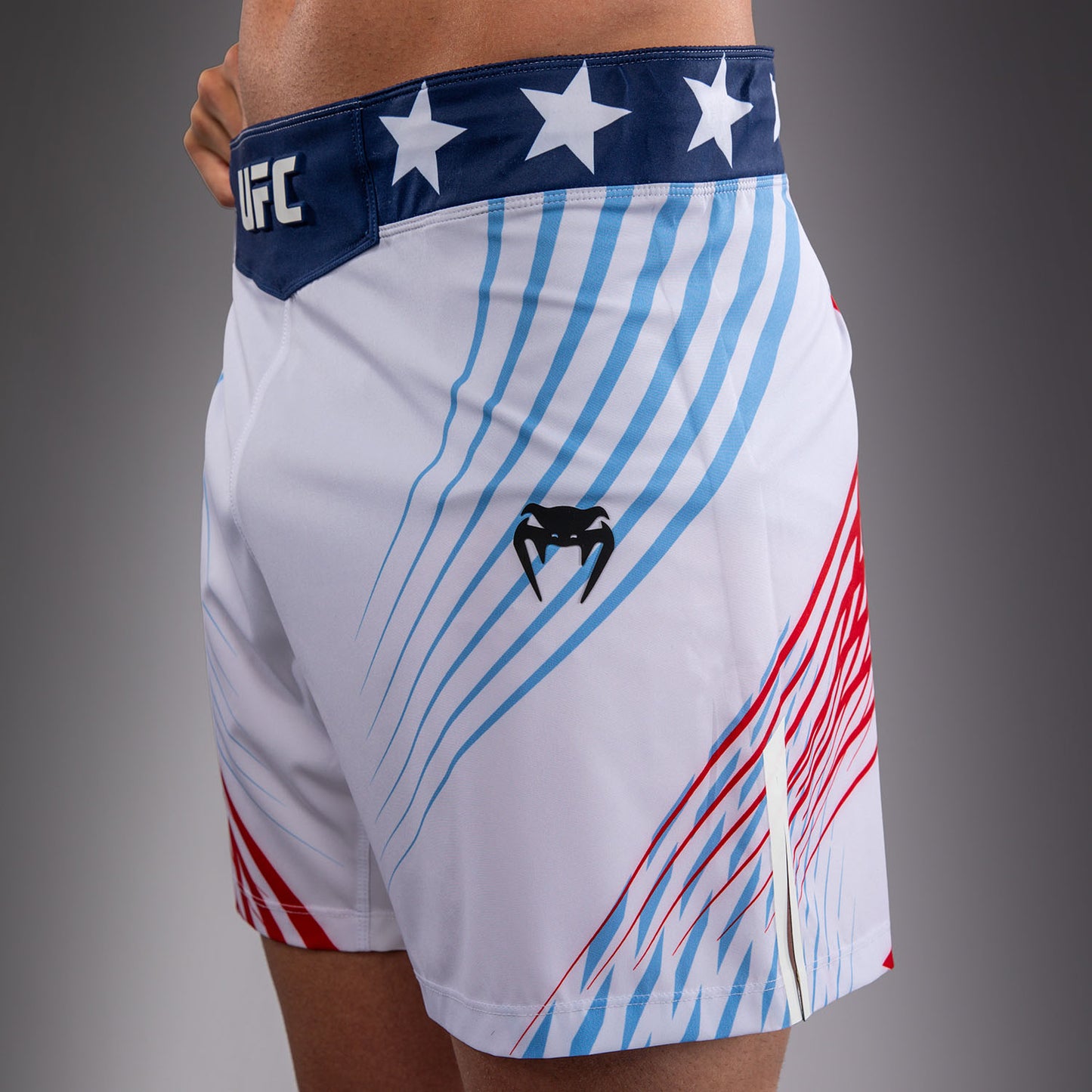 Official UFC Freedom 250 by Venum Personalizzato Authentic Fight Night Pantaloncini da combattimento taglio corto da uomo - Bianco