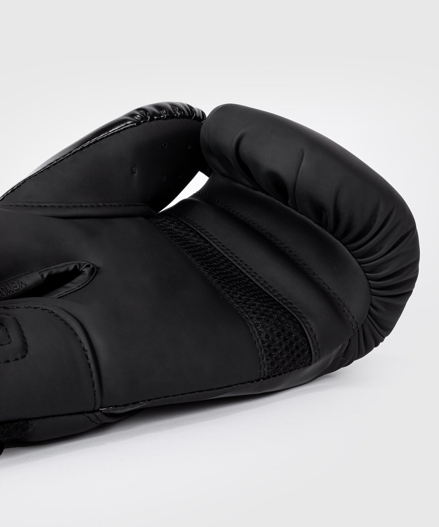 Venum Challenger 4.0 Guantoni da boxe - Nero/Nero