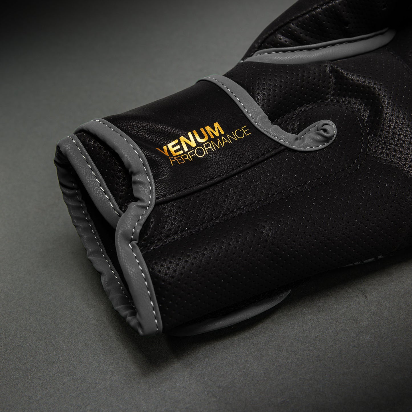 Venum Matupa Guantoni da boxe - Nero/Grigio/Oro
