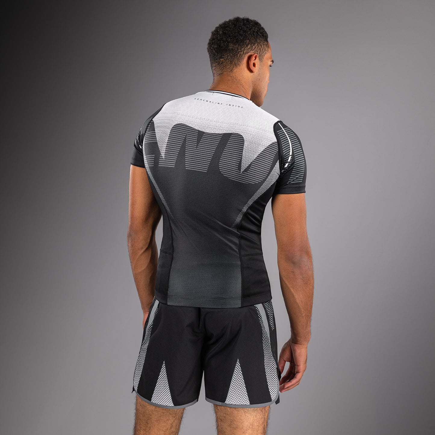 Venum Adrenaline Rashguard a manica corta – Nero/Grigio Argento