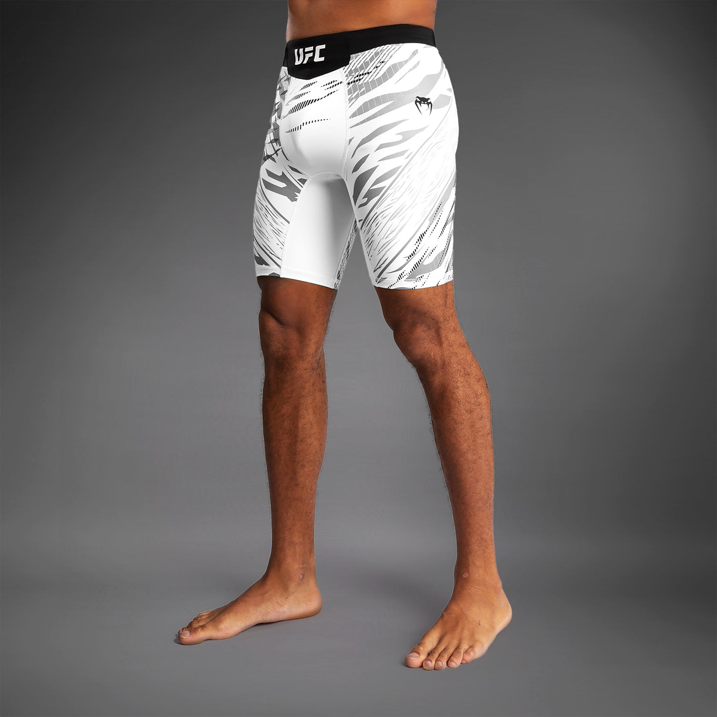 UFC Fusion by Venum Personalizzati Authentic Fight Night Vale Tudo Shorts per Uomo - Bianco