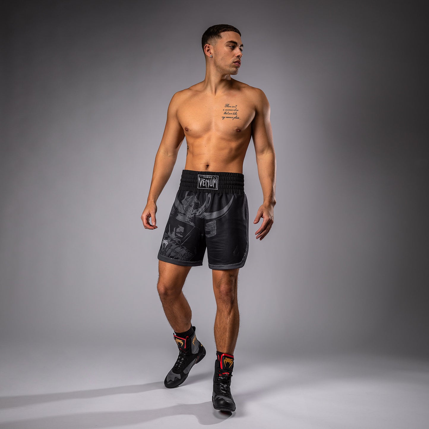 Venum x Assassin’s Creed Shadows Pantaloncini da boxe da uomo - Nero