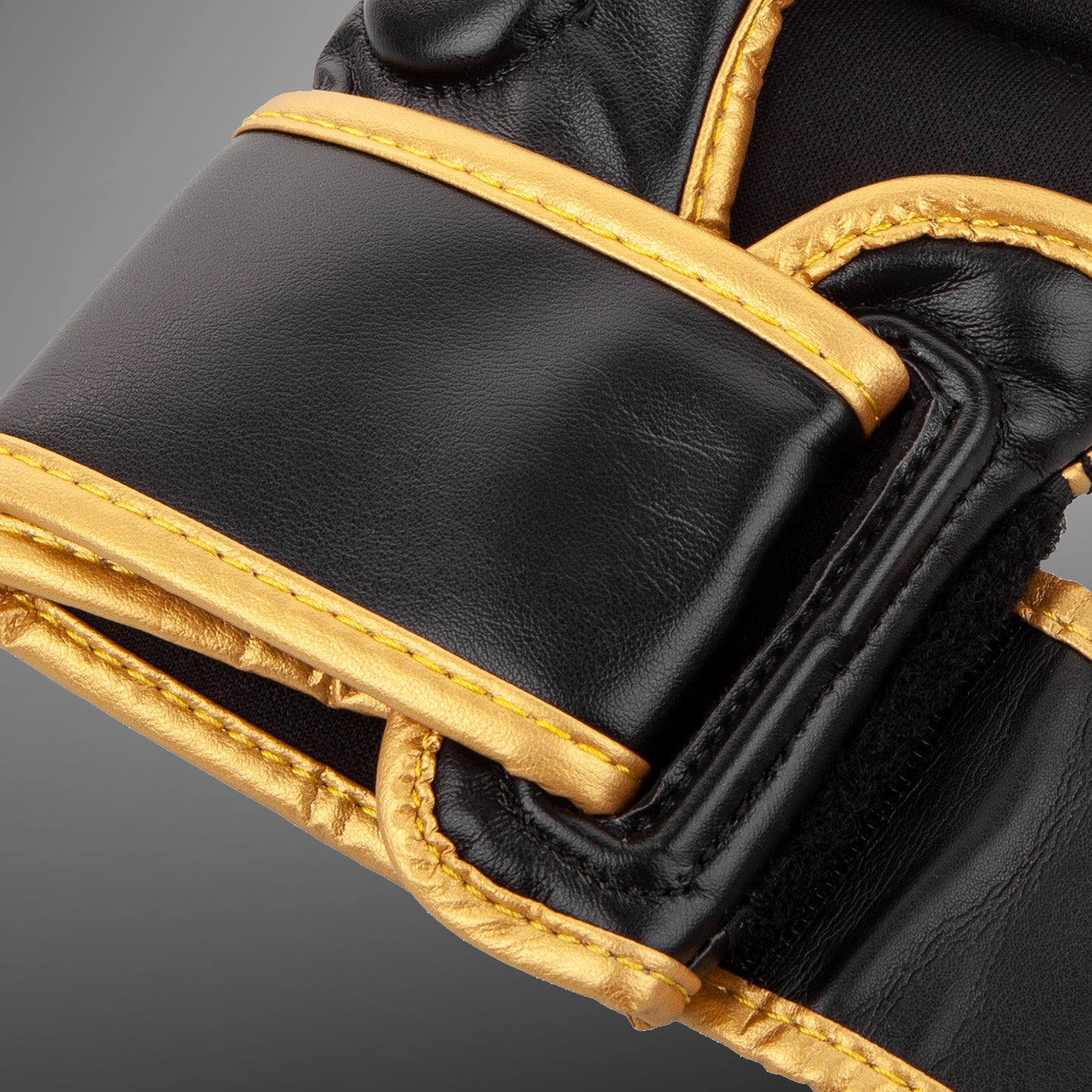 Venum Challenger 3.0 Guanti da combattimento - Nero/Oro