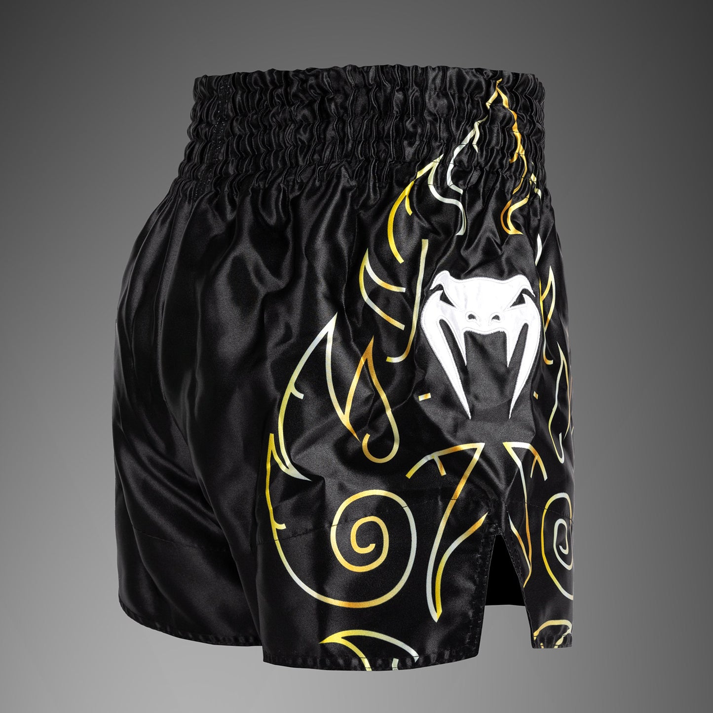 Venum VTC Flames Pantaloncini Muay Thai - Nero/Oro
