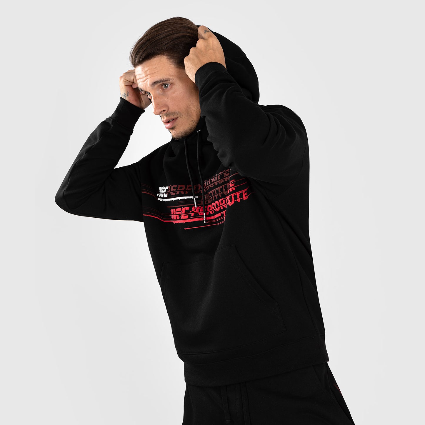UFC Venum Performance Institute 2.0 Felpa con Cappuccio da Uomo - Nero/Rosso