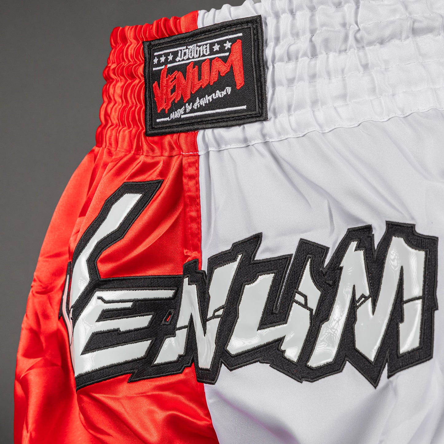Venum Inferno 2.0 Pantaloni Muay Thai - Rosso/Bianco