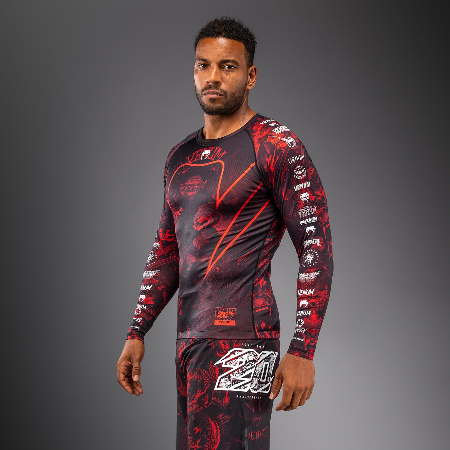 Venum 20th Anniversary Rashguard a Maniche Lunghe - Nero/Rosso