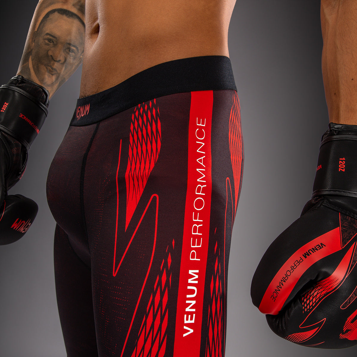 Venum Amazonia Reborn Pantaloncini a compressione - Nero/Rosso