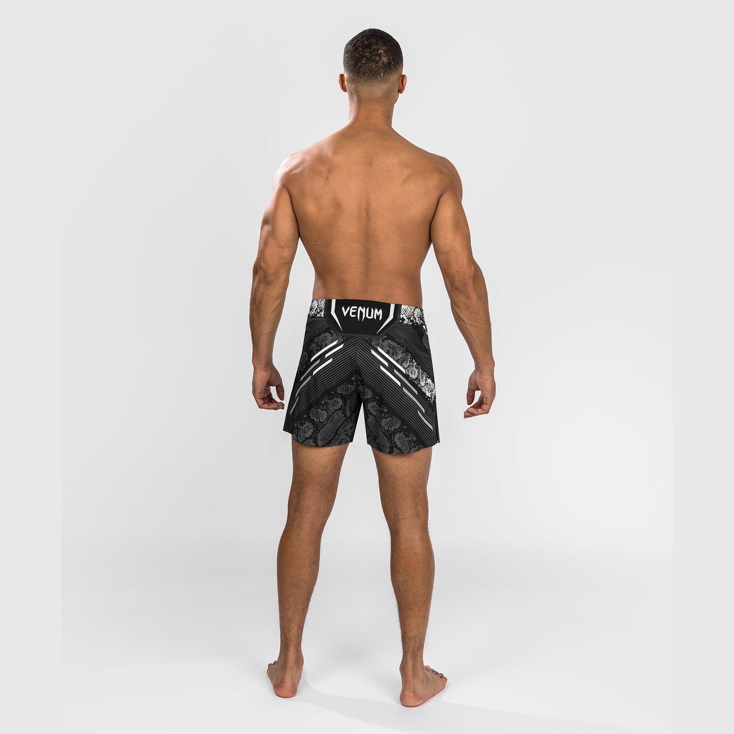 Pantaloncini da combattimento UFC Adrenaline by Venum personalizzati Authentic Fight Night Uomo - Short Fit – Nero