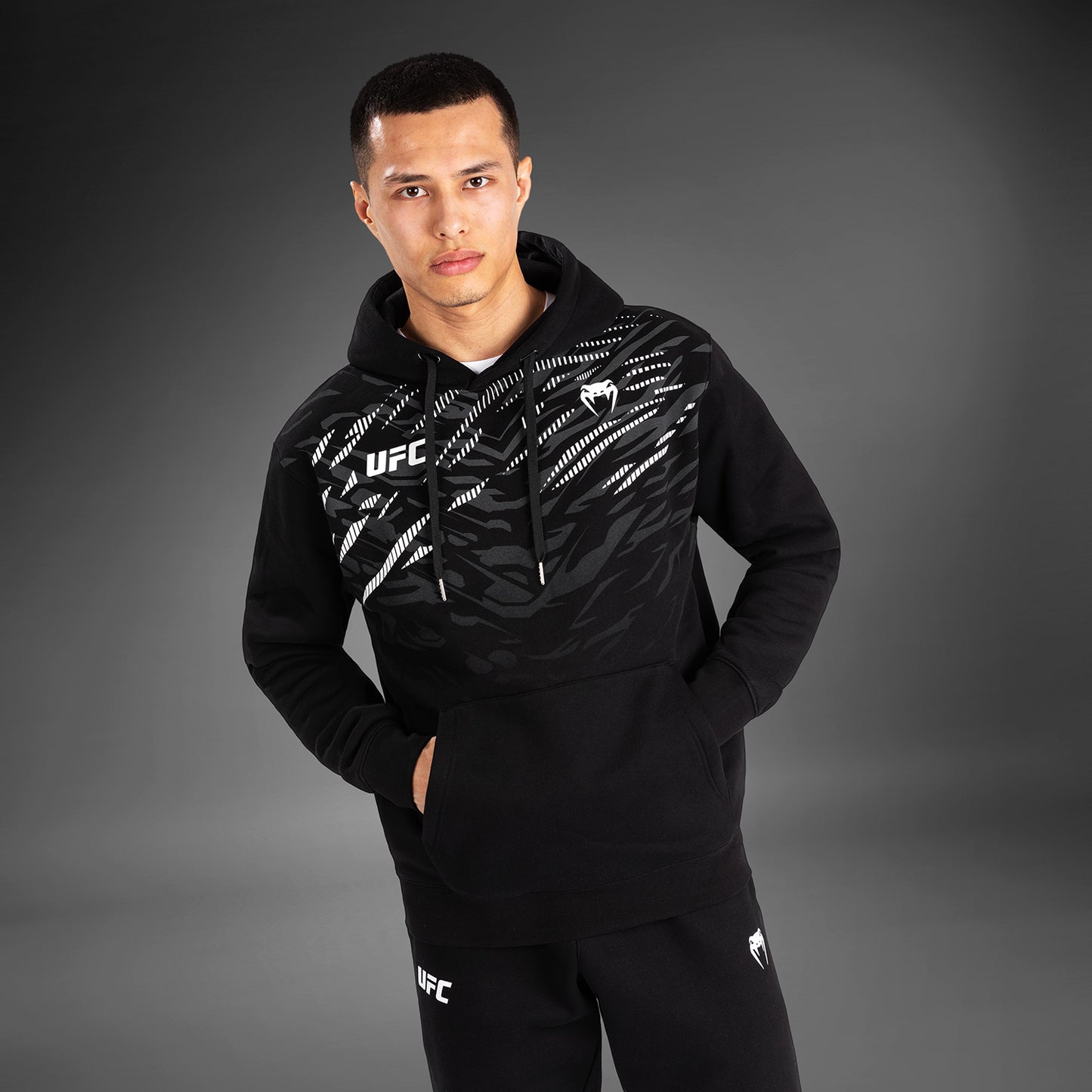 UFC Fusion by Venum Replica Felpa con Cappuccio per Uomo - Nero